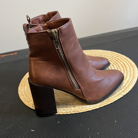 StreetWear Society Chunky Block Heel Ankle Booties Size 6 - Picture 4 of 11